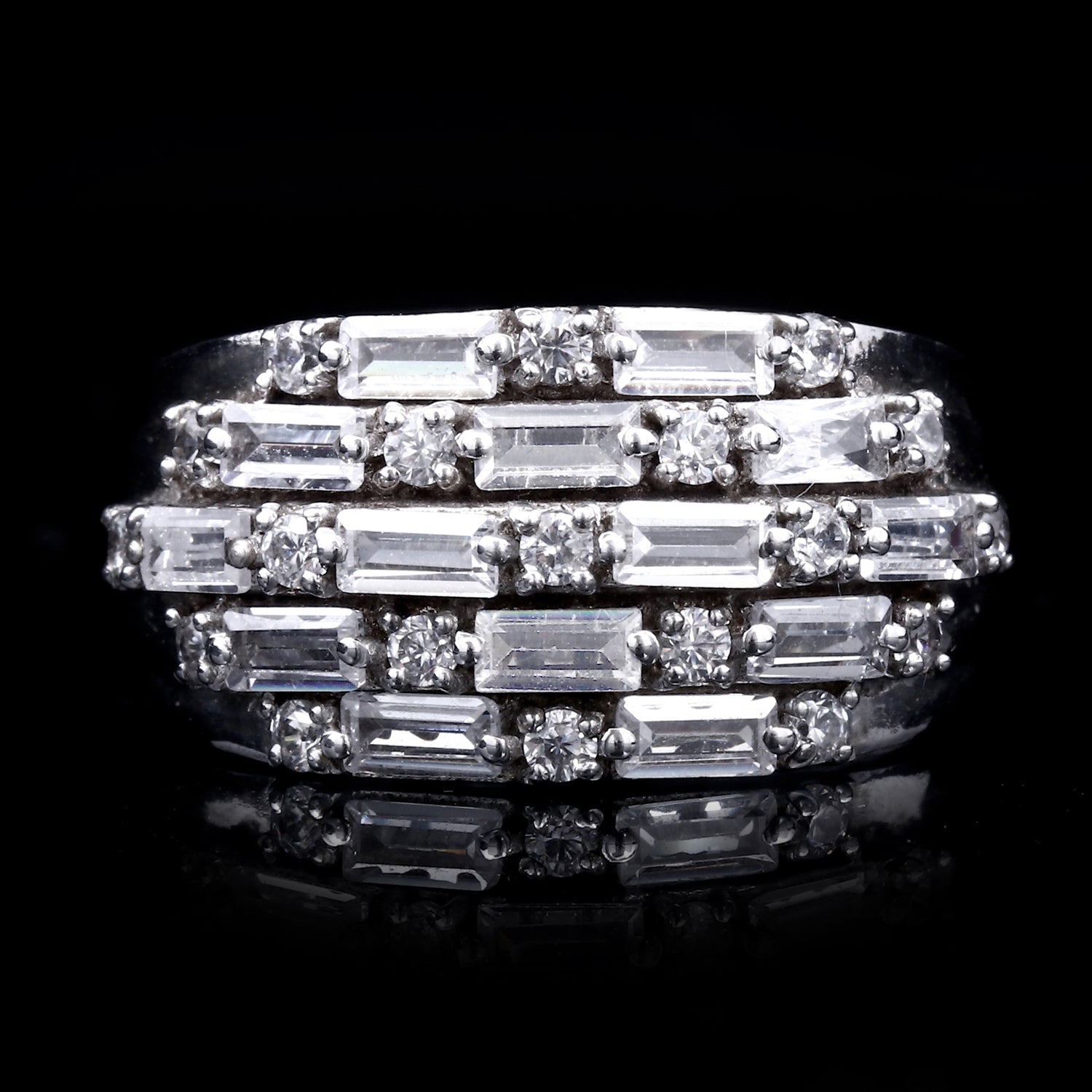 Classic Baguette Ring