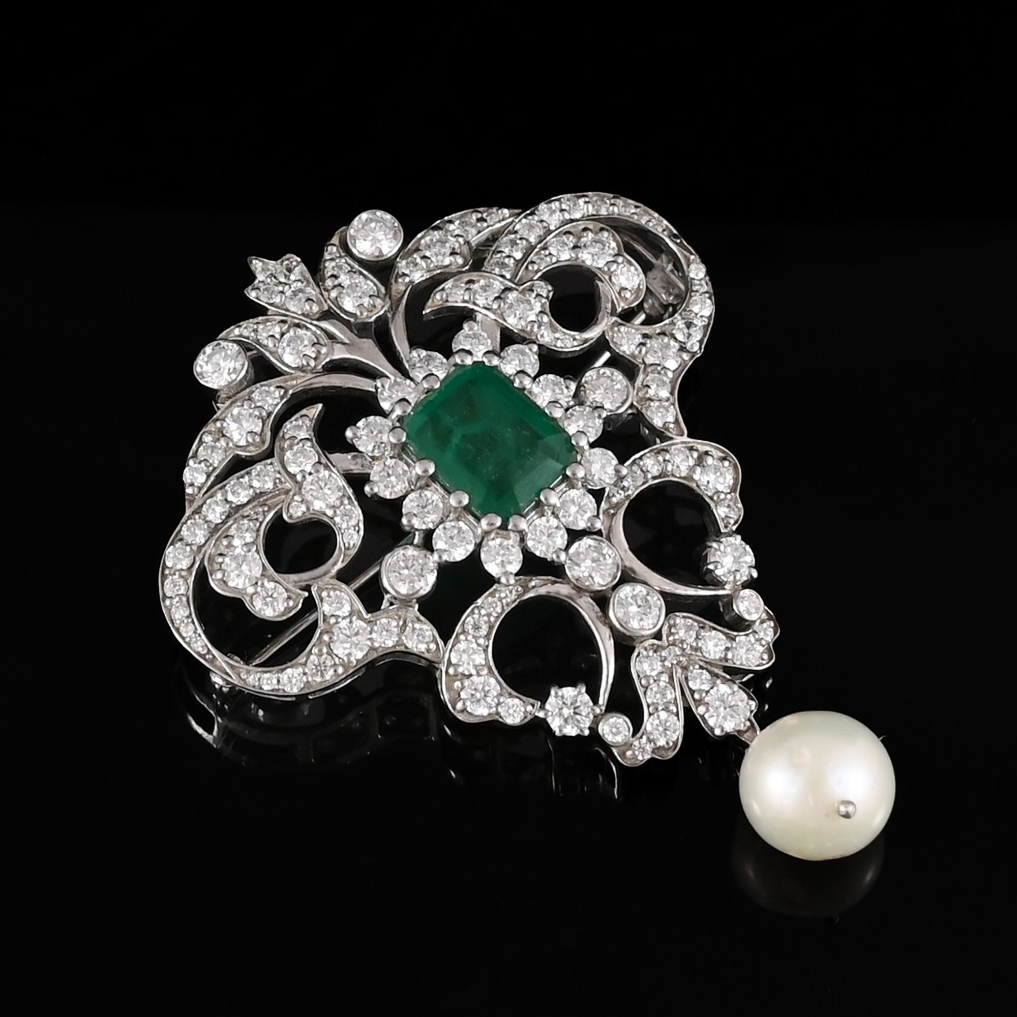 The Emerald Heirloom Brooch