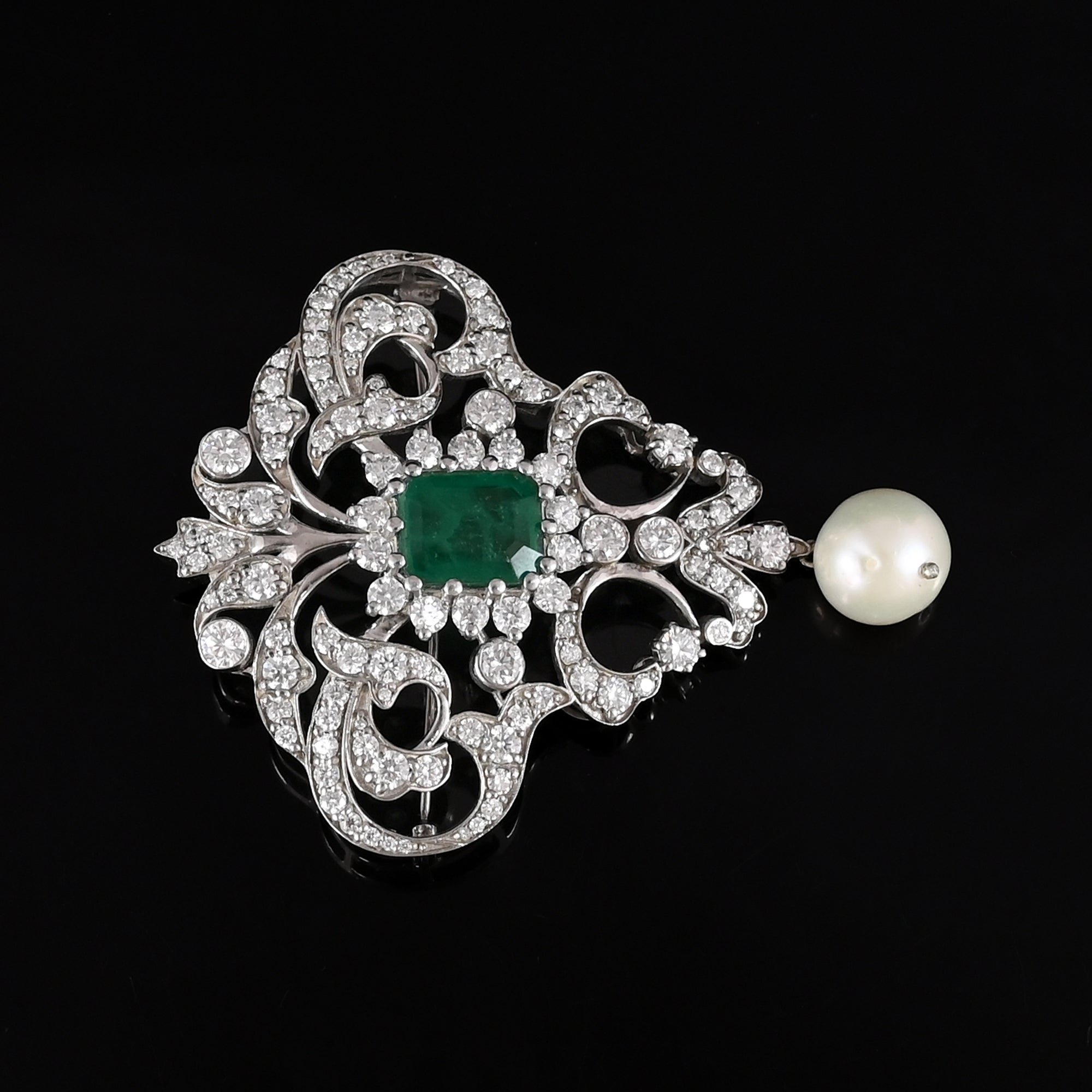 The Emerald Heirloom Brooch