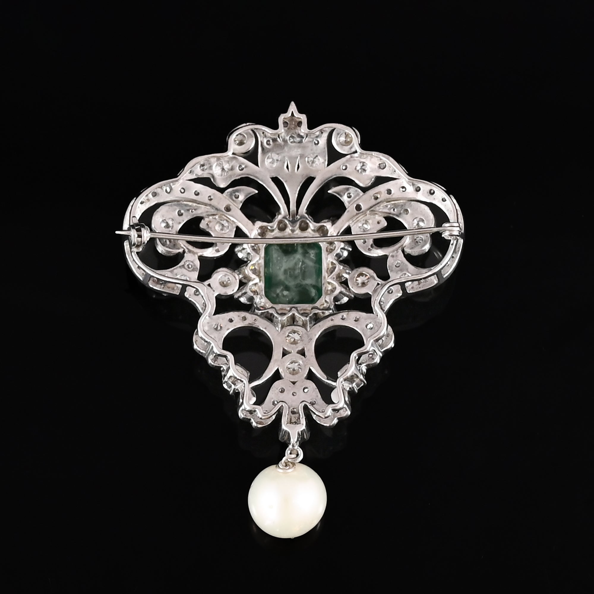 The Emerald Heirloom Brooch