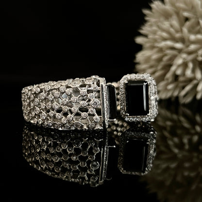 Onyx Halo Bracelet